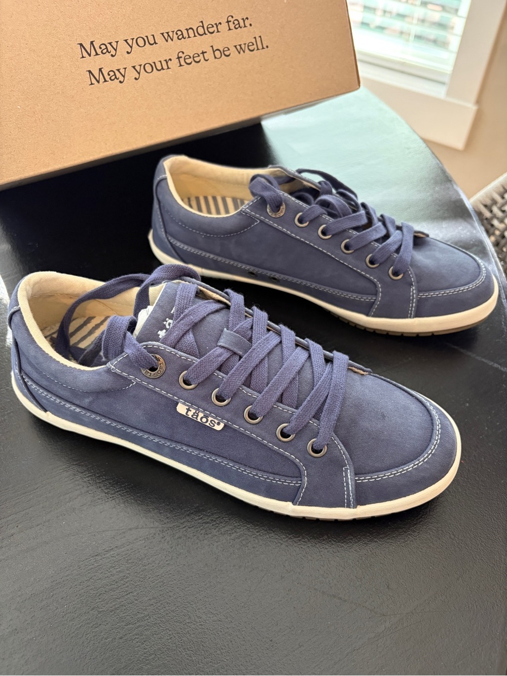 Taos women’s MOC STAR 2 indigo distressed